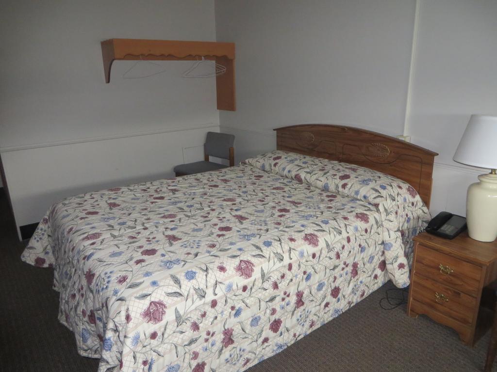 2Nd Street Inn & Suites Rochester Habitación foto